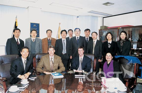 KORDI headquarter visit by officials from the Natonal oceani 의 사진