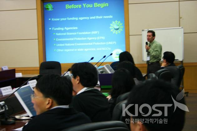 Proposal and Report Writing Workshop 의 사진
