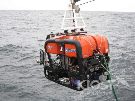 심해무인잠수정 ROV 해미래의 동해 진수, 2007.11 의 사진