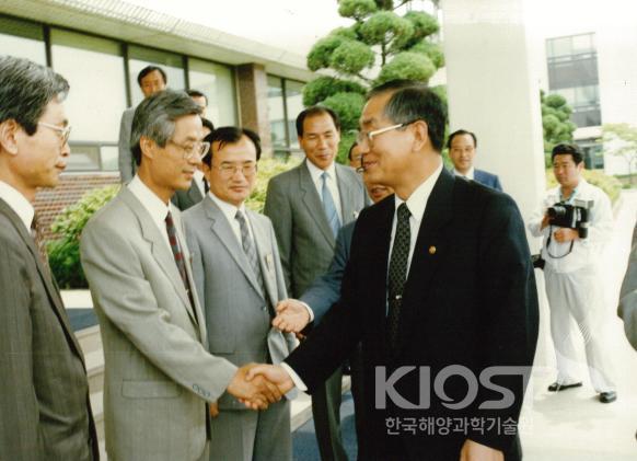 김진현 과기처 장관 방소 의 사진