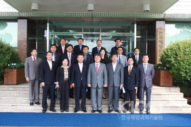 경기도의회 경제투자위원회 의원단 내방 의 사진