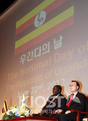 우간다 국가의날(20120622) 의 사진