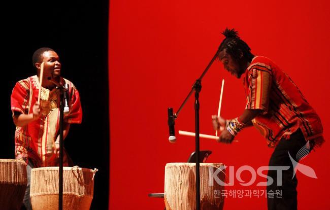 우간다 문화공연(20120622) 의 사진