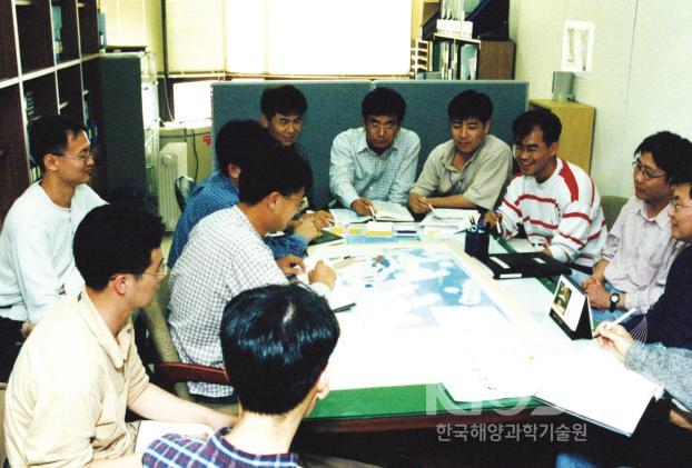 심해저 사업단 회의(1992) 의 사진